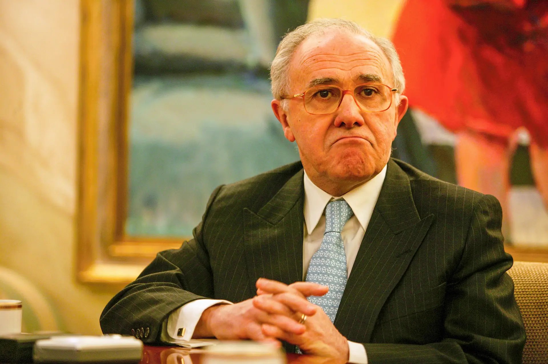 Jorge Jardim Gonçalves é fundador do BCP, o qual presidiu. Reformou-se em 2005 mas deixou o banco no final de 2007. Tem pensões e regalias a receber do banco. A palavra é agora da Justiça