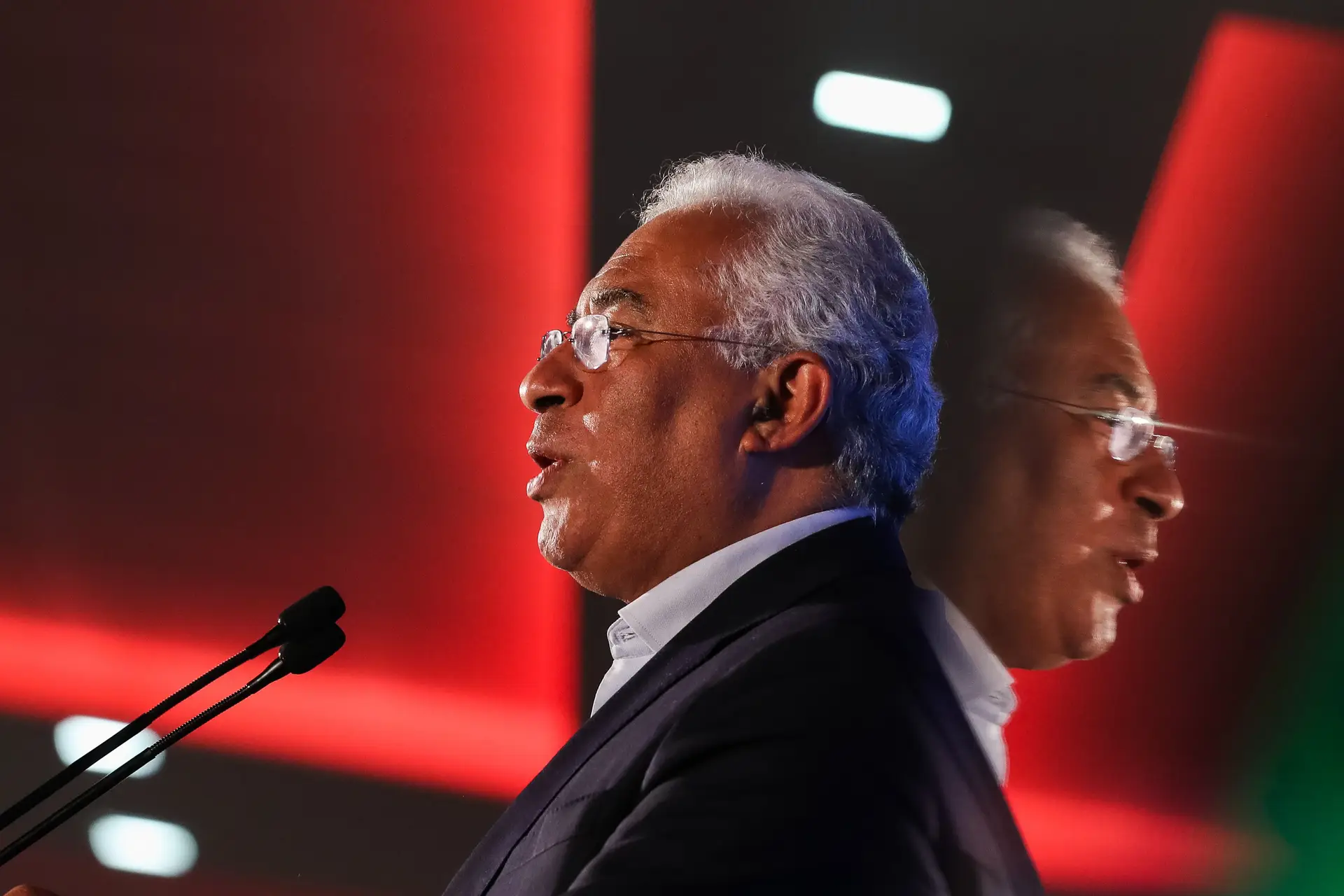 Costa recusa-se a mexer em dossiês de professores depois das legislativas