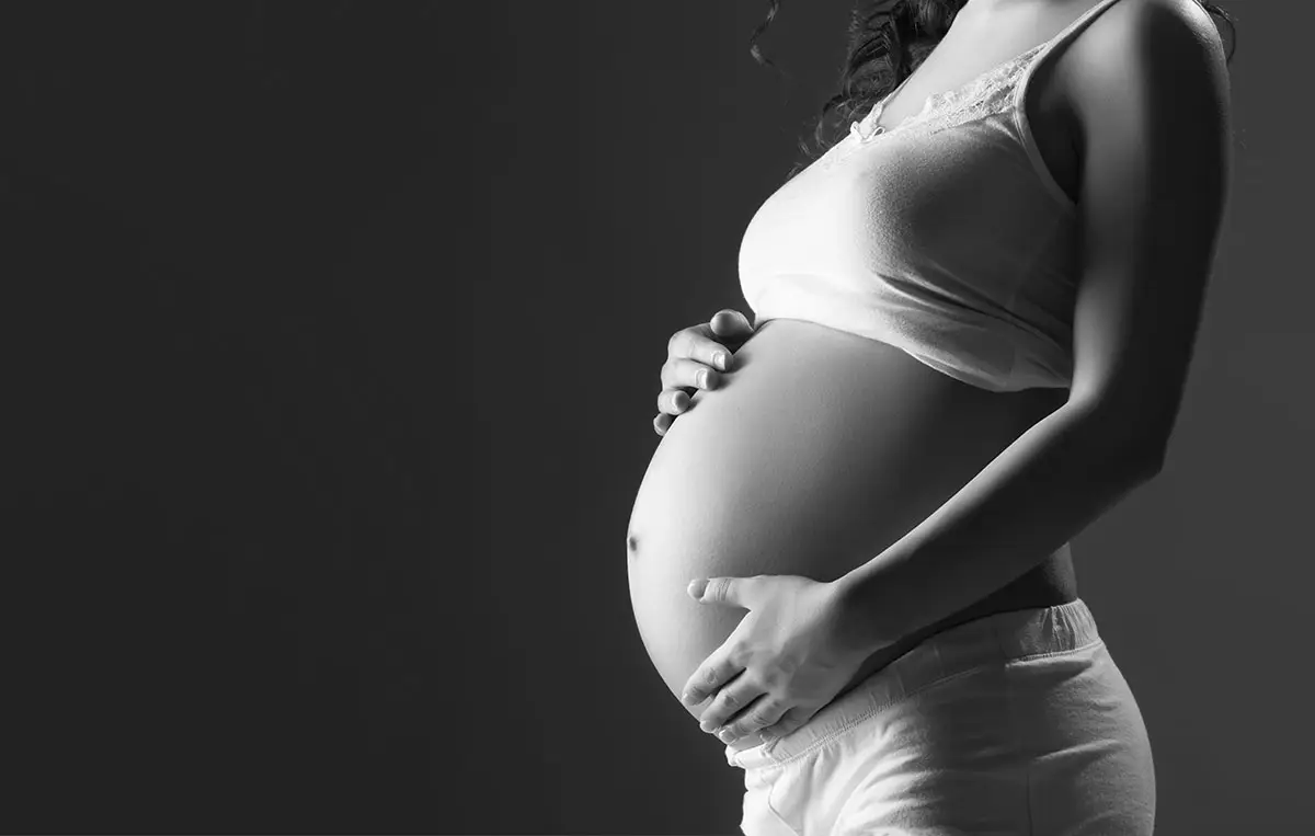 Conselho de Ética diz que um bebé nascido de barriga de aluguer poderá ter duas mães e um pai. O juiz Eurico Reis critica o parecer