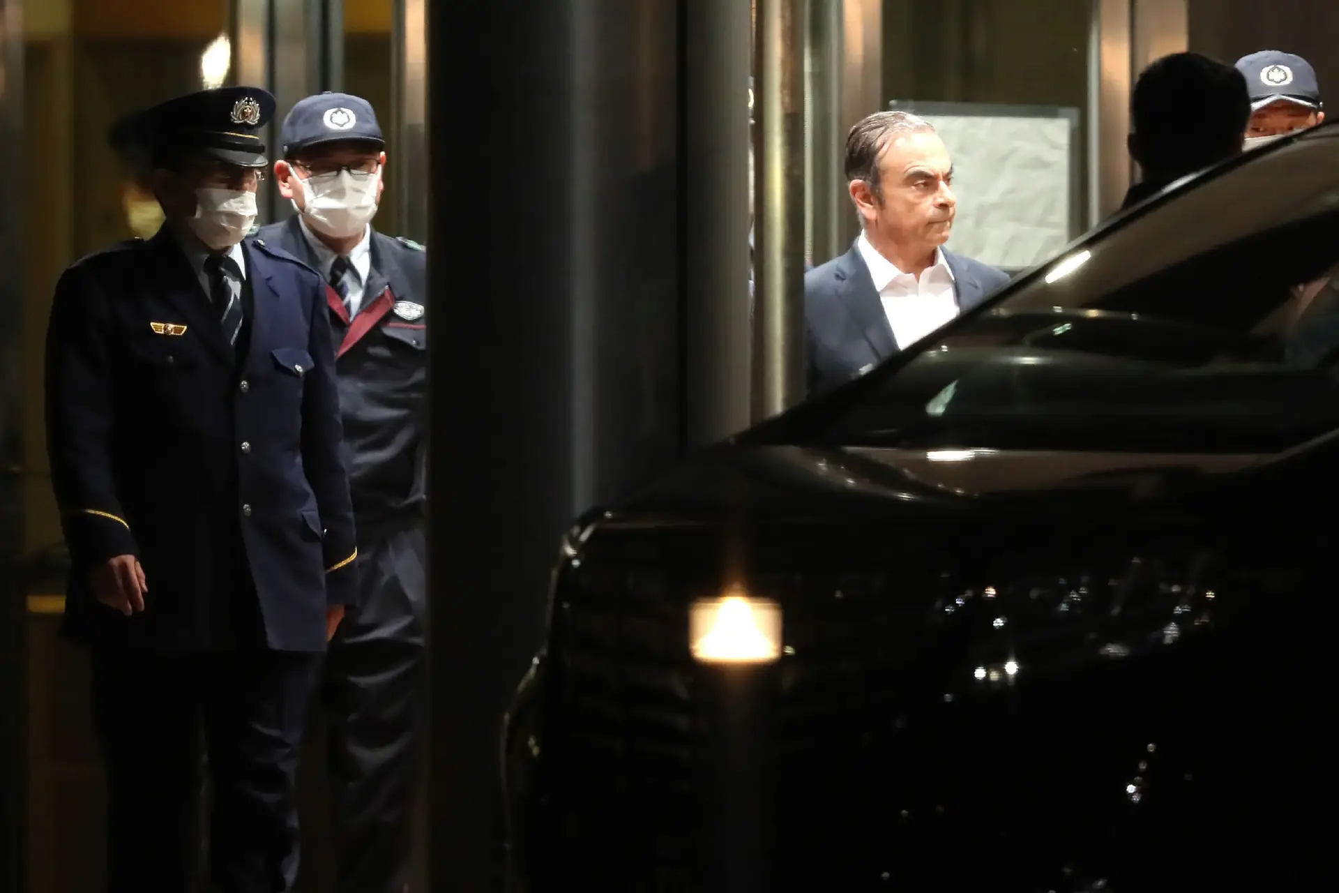 França avança com denúncia contra Ghosn por gastos suspeitos