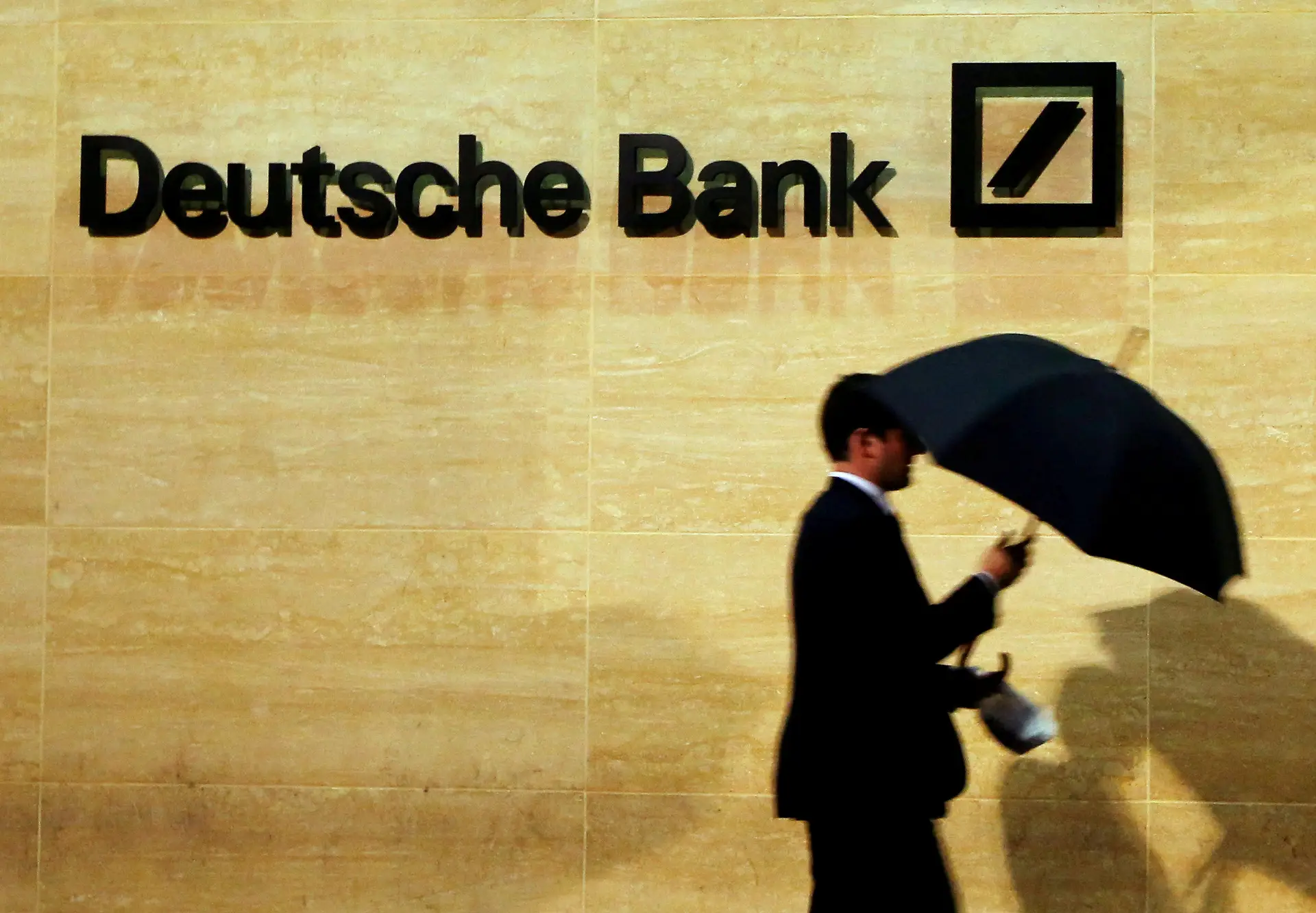Lucro do Deutsche Bank mais que triplica no terceiro trimestre