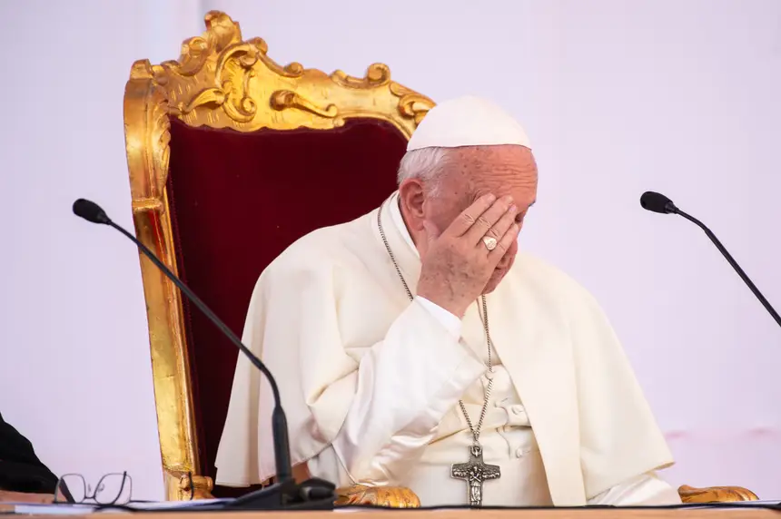 Papa Francisco manifesta “imensa tristeza” com imagem de pai e filha que morreram afogados no Rio Grande