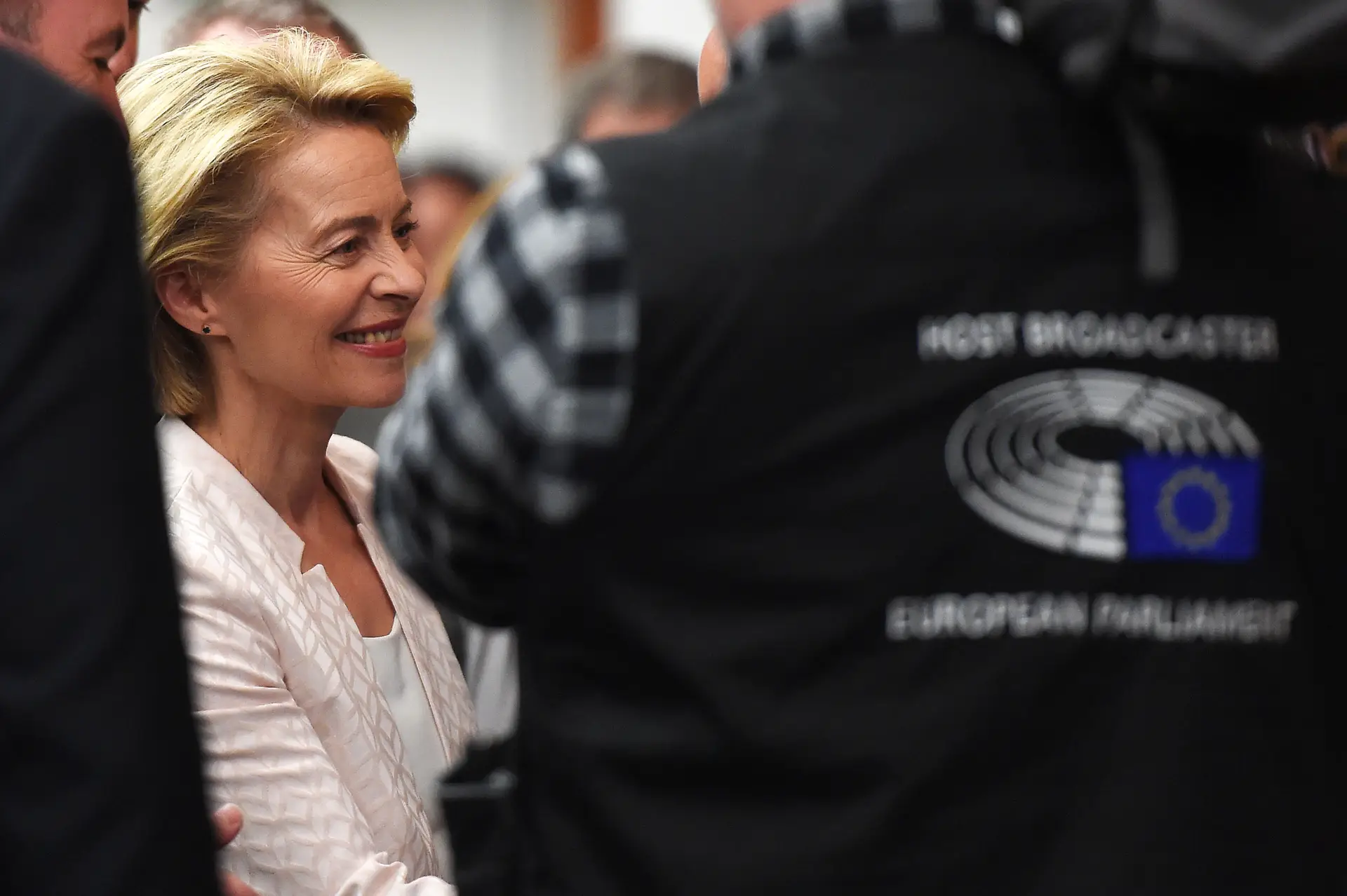 Ursula à procura de apoios no Parlamento Europeu, nem todos os grupos estiveram disponíveis