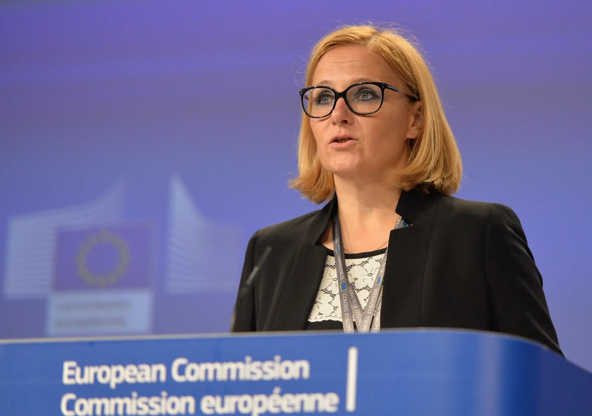 União Europeia pede ao Irão para abandonar o enriquecimento de urânio