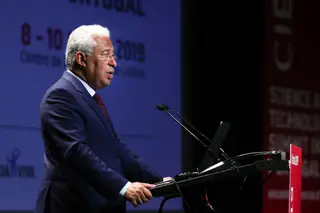 Governo em volta pelo país para falar da obra feita