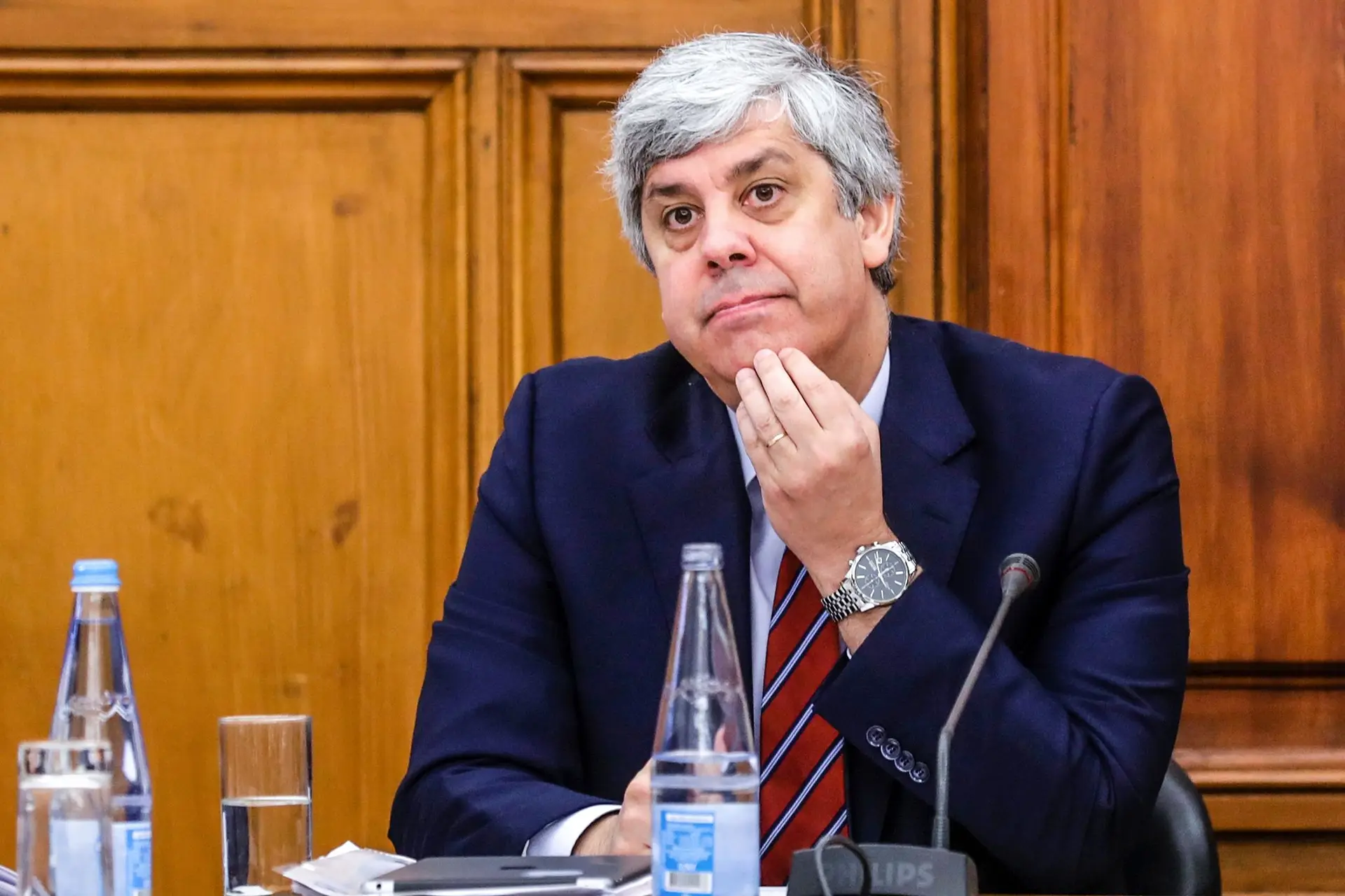 Com o custo de financiamento da dívida em mínimo histórico, o governo vai começar a pagar antecipadamente o empréstimo europeu que já custa mais caro do que as obrigações a vencer em 2045.