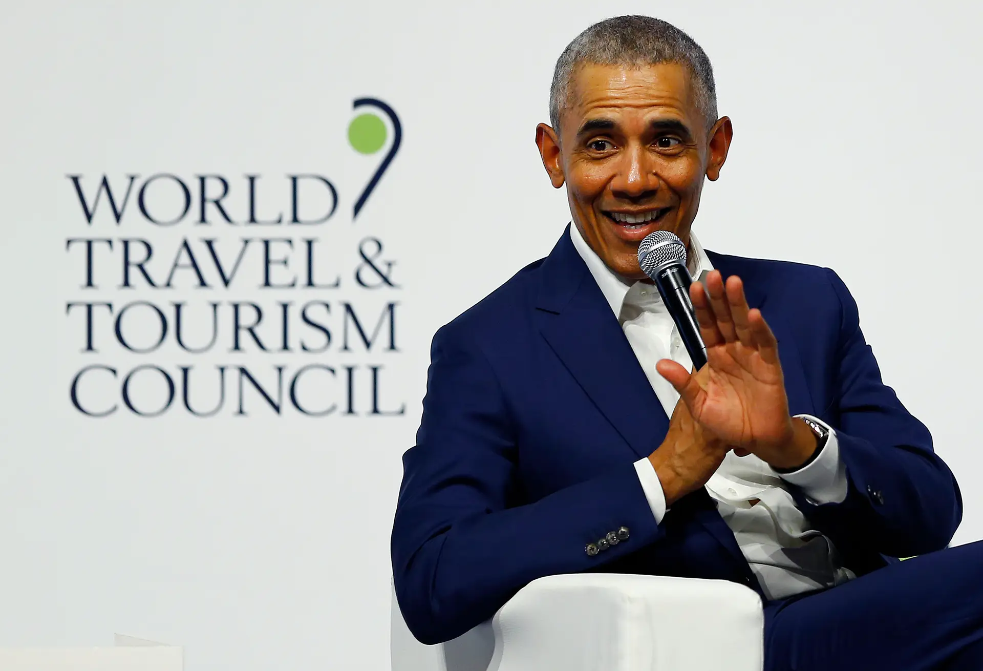 Aos 26 anos foi condenada a três penas perpétuas. Obama perdoou-lhe a sentença e agora escreveu-lhe uma carta