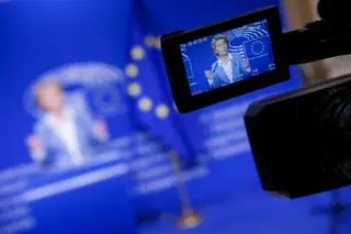 Ursula von der Leyen enviou uma carta à bancada dos Socialistas e Democratas (S&D) e também do Renovar Europa (liberais).mas há quem queira esperar pelo discurso em plenário para tomar uma decisão final <span class="creditofoto">Foto OLIVIER HOSLET / EPA</span>