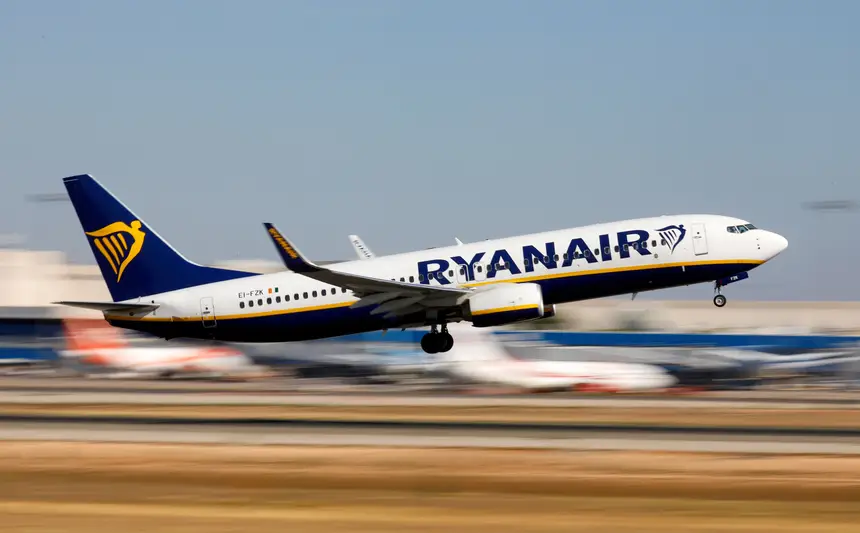 Resultado de imagem para ryanair publicidade"