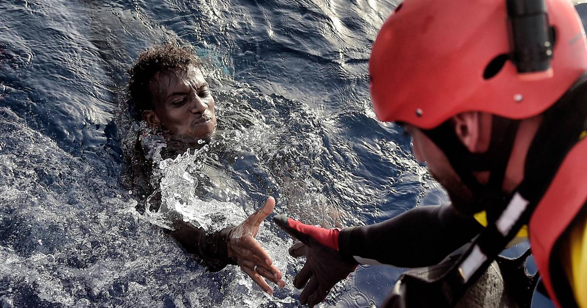 Migrações: quase 800 migrantes morreram afogados ao largo da Tunísia em seis meses