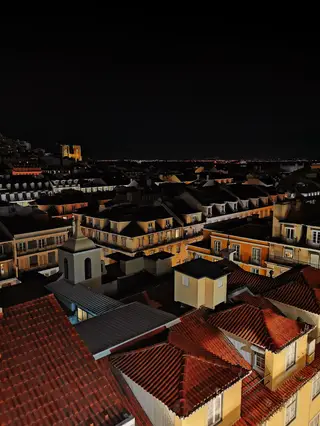 Lisboa à noite - @umtaldrama 