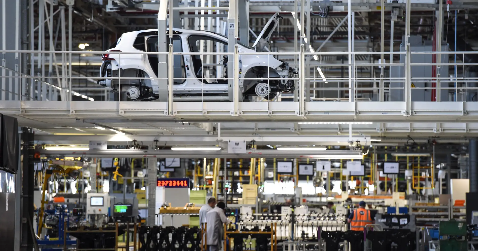 Expresso Grupo Peugeot/Citroen planeia investir €25 milhões em Mangualde para a produção de