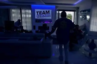 YouTube fecha Team Strada