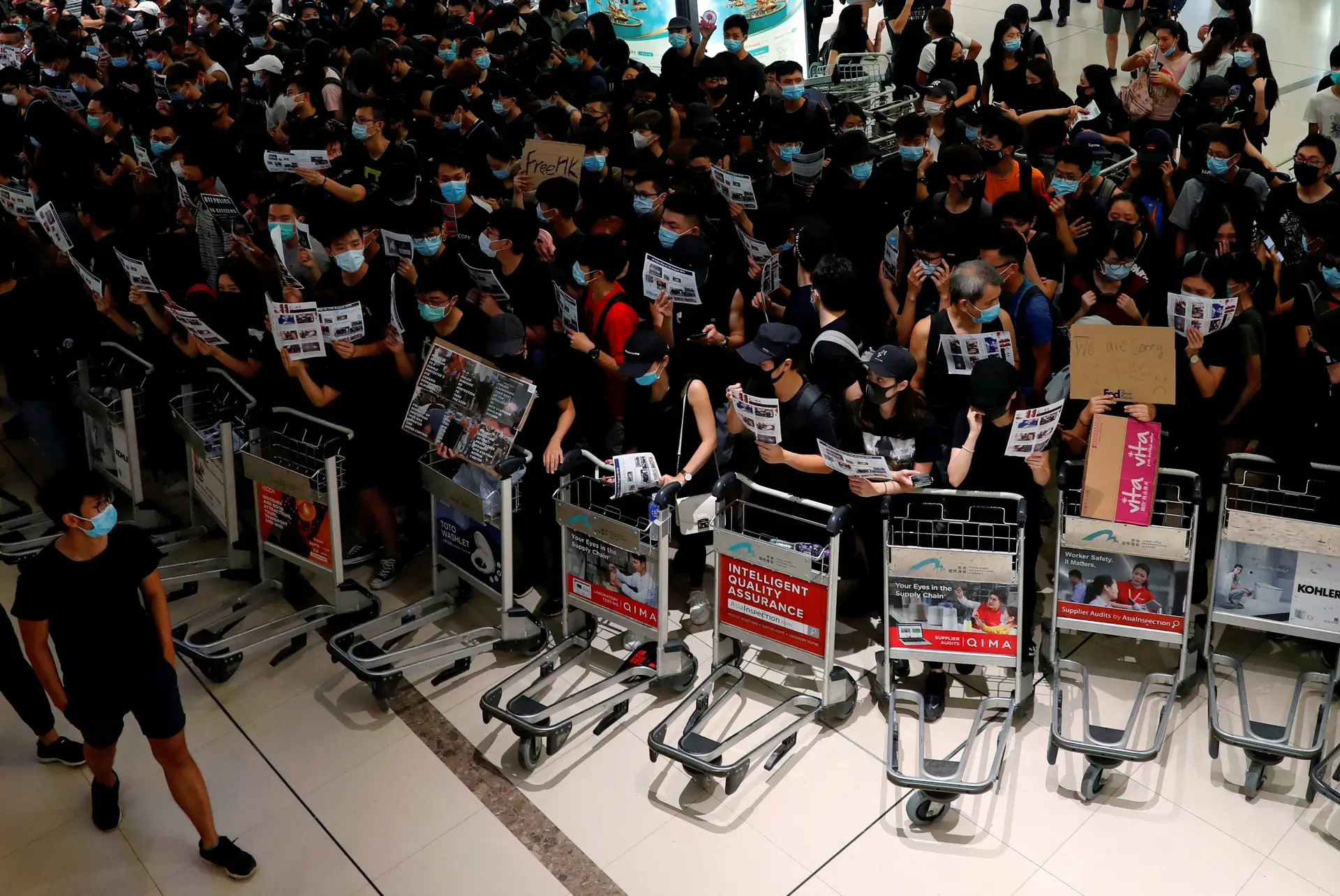Agências excluem Hong Kong dos pacotes de viagens, número de turistas cresce em Macau