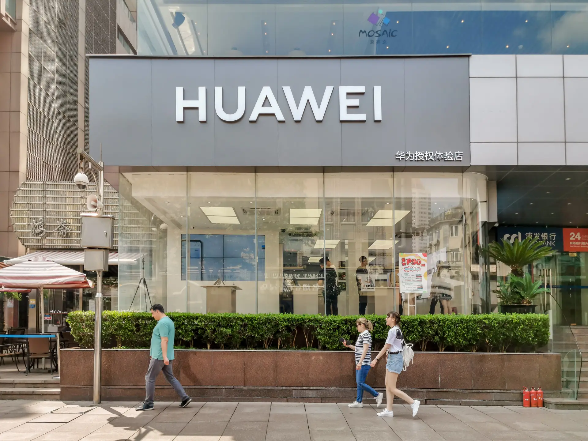 Governo português aprova limites à Huawei