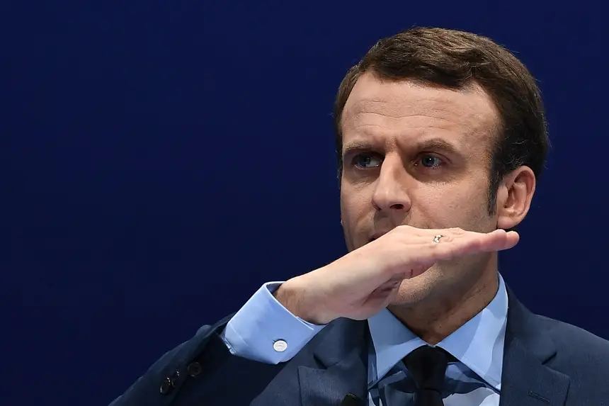 Expresso Macron Furioso Com Bolsonaro Devido Aos Comentarios Feitos Sobre A Mulher Do Presidente Frances