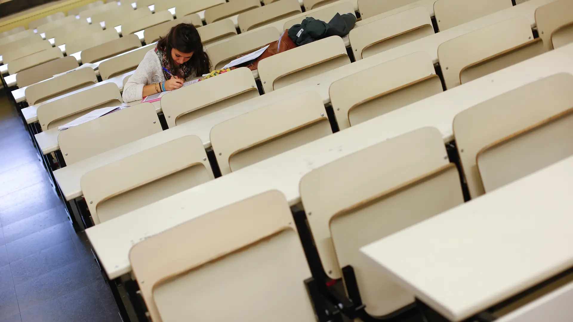 Só 30% dos alunos em Portugal acabam o curso no tempo previsto