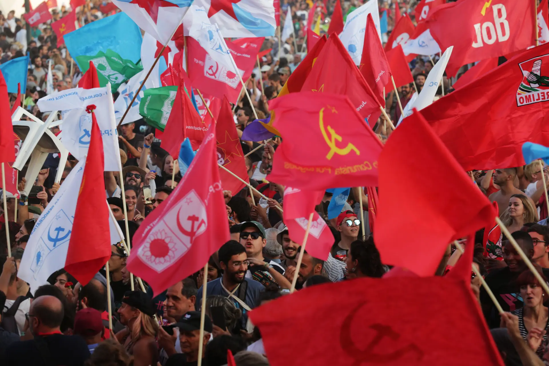 Partidos fazem avisos e críticas sobre Festa do Avante! CDS pressiona Governo