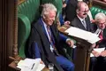 John Bercow. A bronquite afastou-o dos courts mas nunca lhe faltaram pulmões para pedir “ordem”. Elisa com os fundos: Rangel isolado nas críticas. Autoridade da Concorrência fica, para já, com 1000 dos €225 milhões de coimas à banca