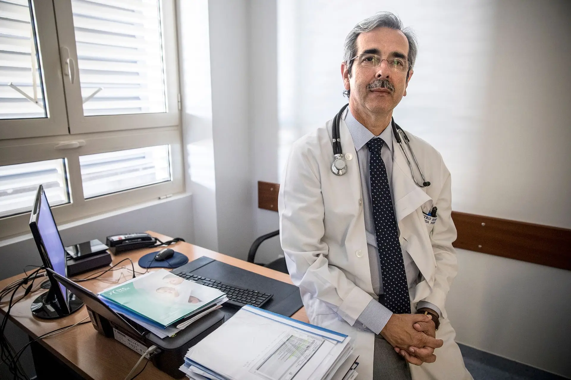 Luís Costa é presidente do Colégio de Oncologia Médica da Ordem dos Médicos, que na semana passada acusou o Infarmed de negar o acesso a terapêuticas inovadoras capazes de travar o cancro e salvar doentes