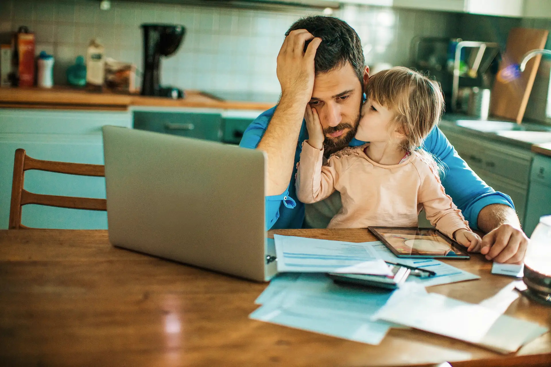 A conciliação entre trabalho e família é uma das vertentes analisadas pelo INE
