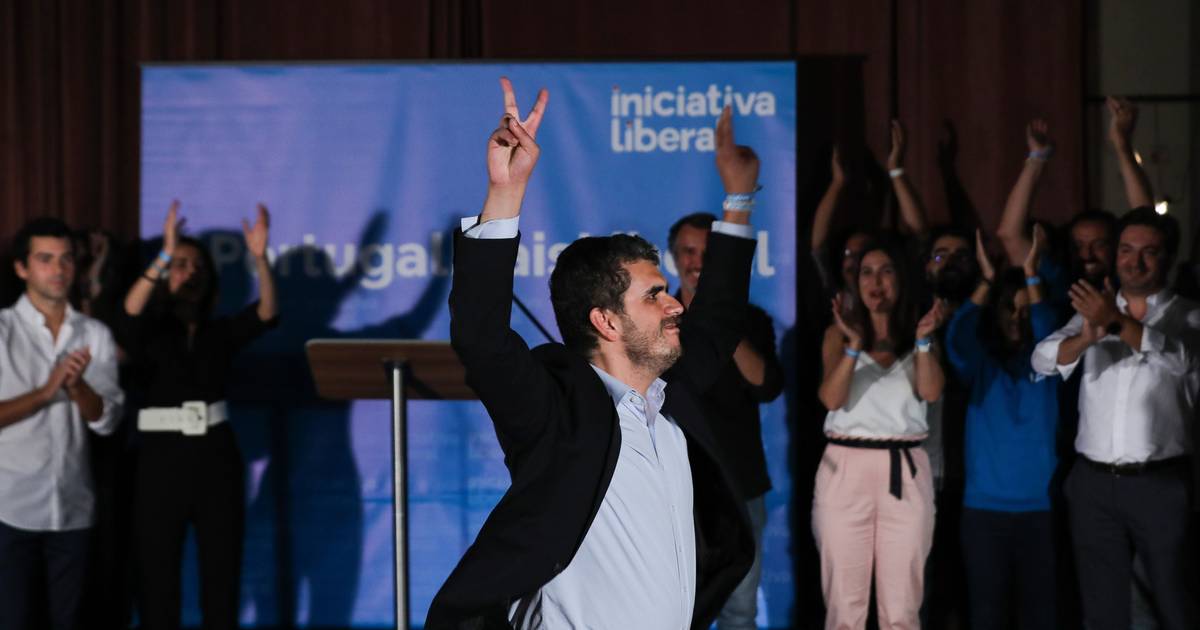 IL:Guimarães Pinto admitiu que faz o seu trabalho “quase sem apoio” do partido e pede “tolerância democrática” nas eleições internas