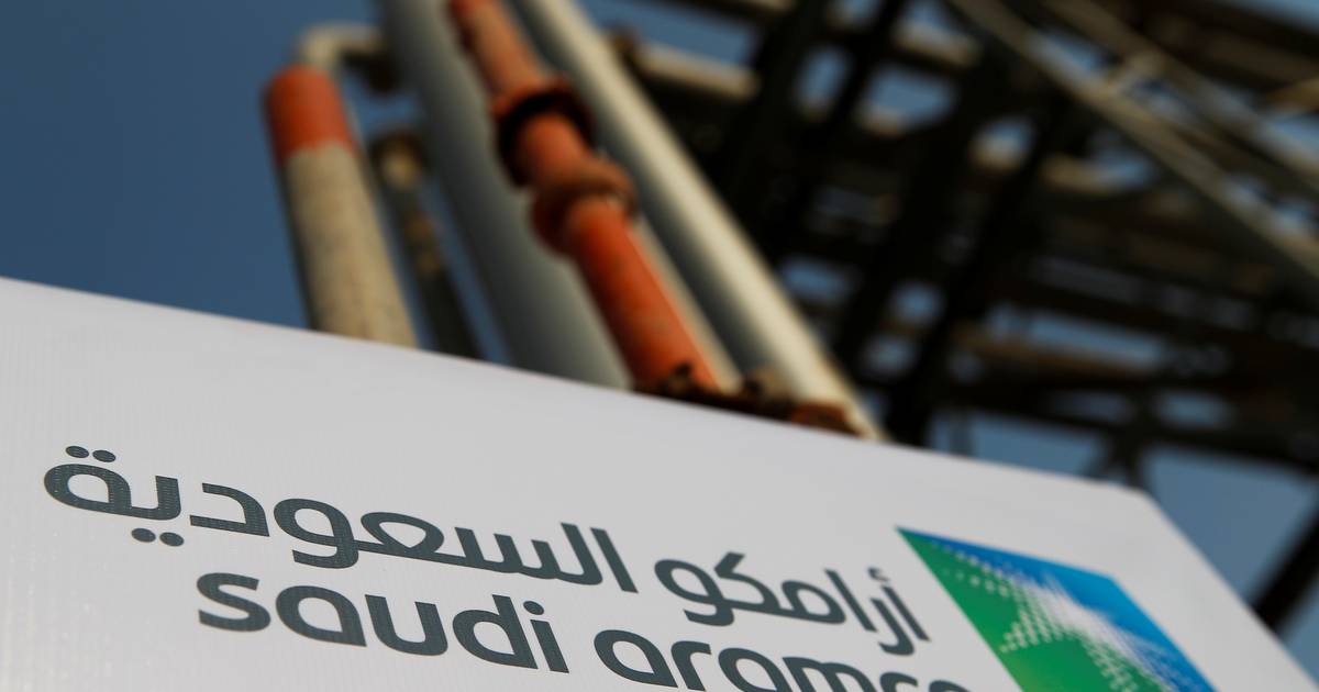 Lucro da petrolífera saudita Aramco caiu 24,7% em 2023, para 111 mil milhões de euros