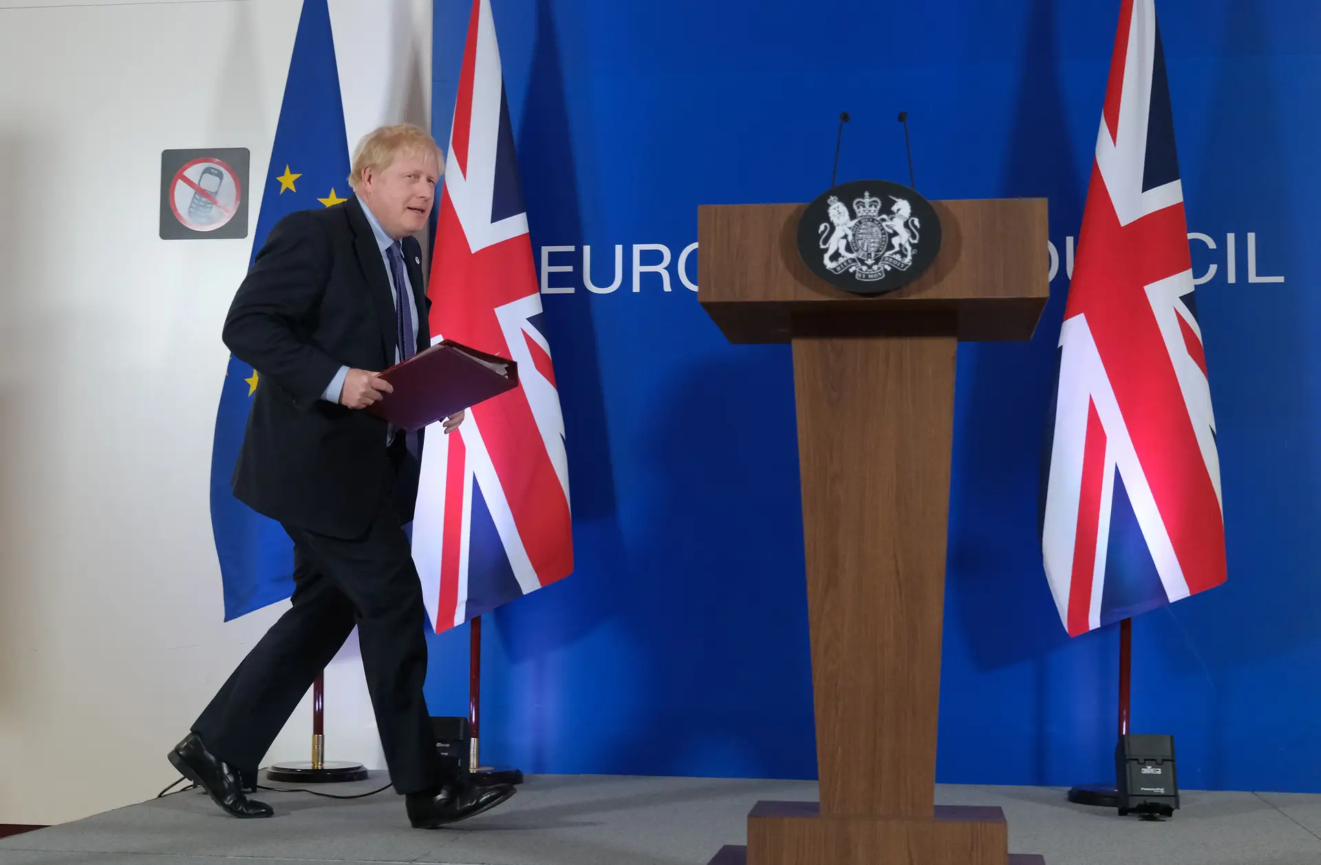 Brexit. 27 aceitam novo adiamento mas só decidem duração na próxima semana