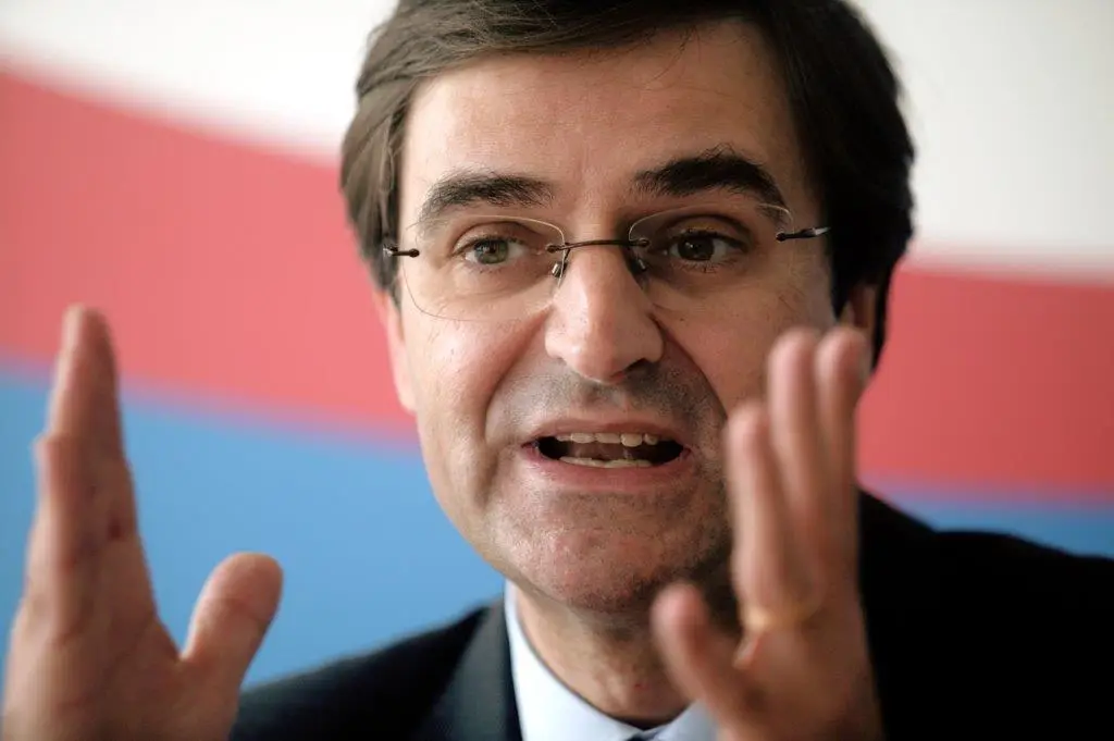 Um mês depois, regresso de Manuel Monteiro está por oficializar