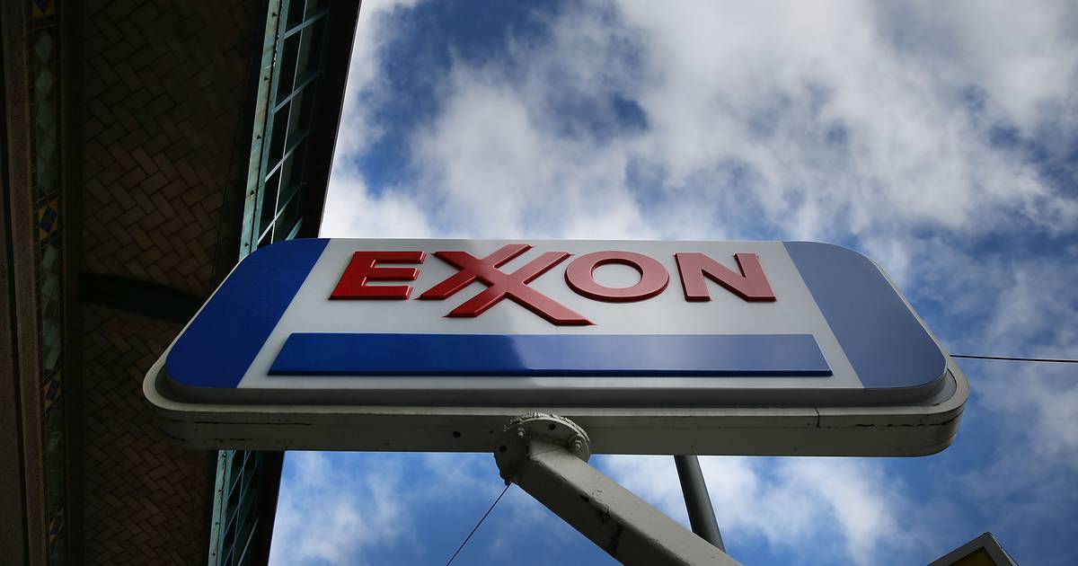 Lucros da ExxonMobil mais do que duplicam em 2022 para 51,4 mil milhões de euros