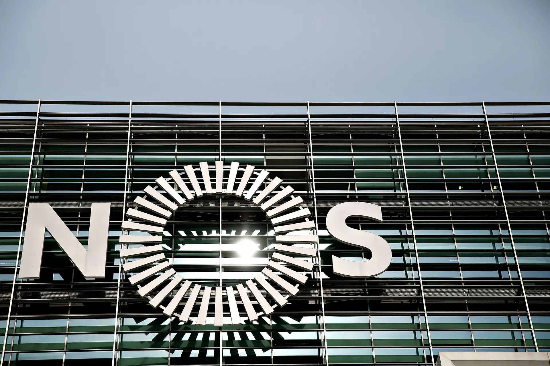Lucro da NOS no primeiro trimestre desce 15%