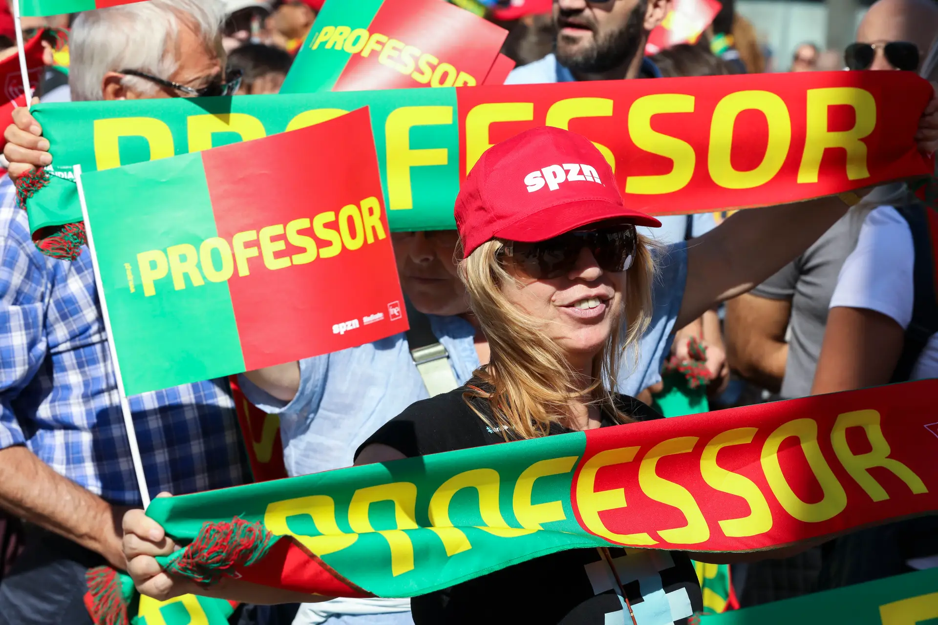Sindicato quer que agressões a professores sejam crime público