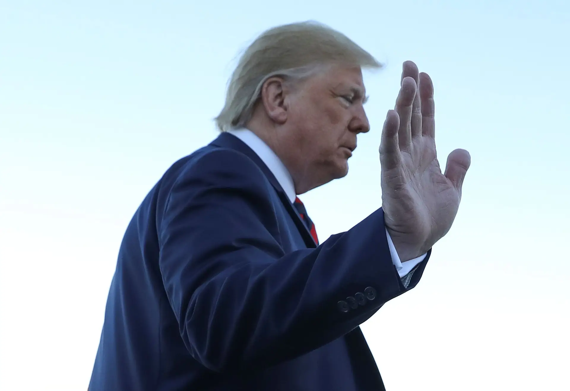 Trump pondera divulgar vídeo da operação militar que matou o líder do Daesh