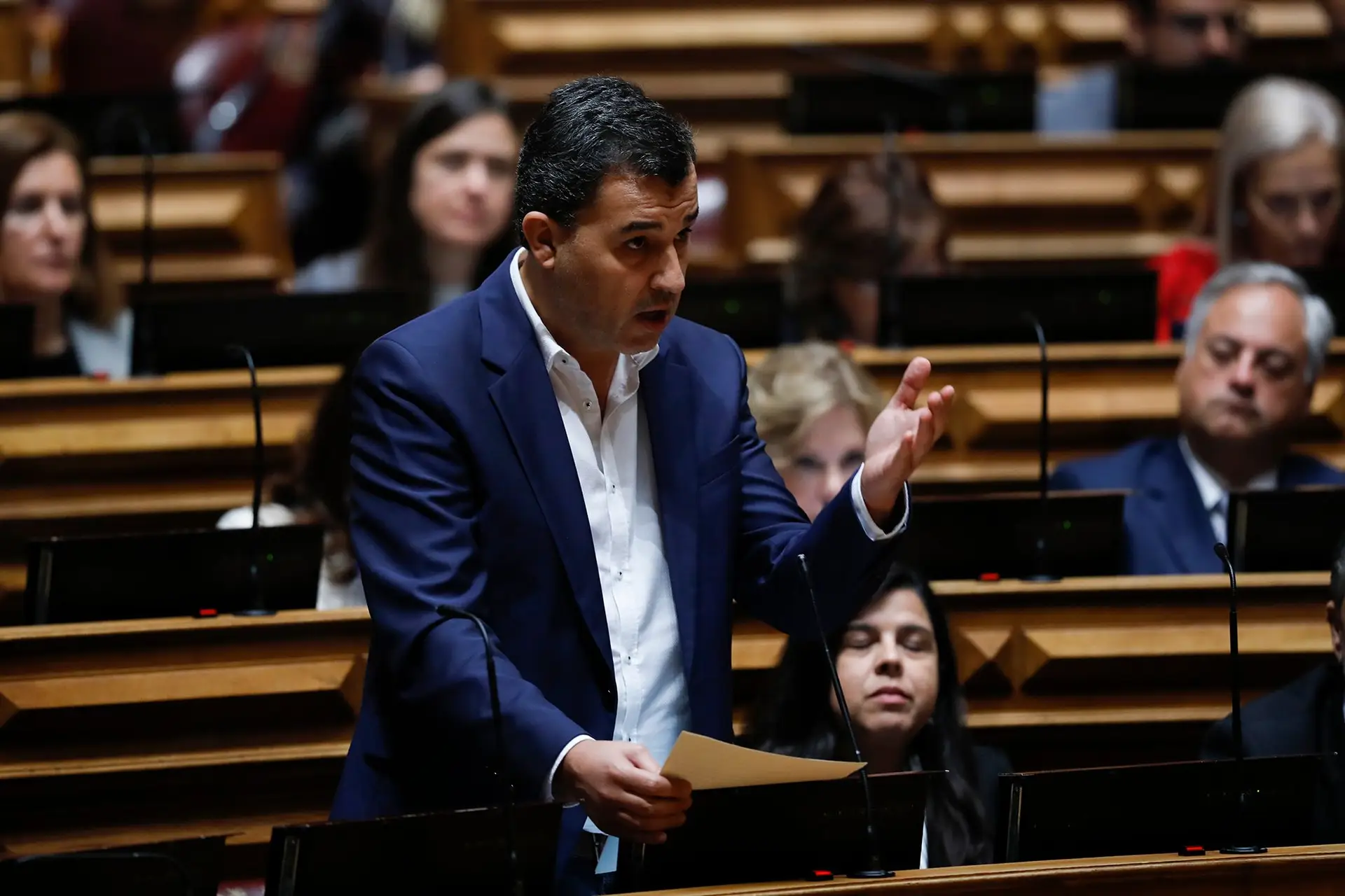 PAN quer que titulares de cargos políticos indiquem se pertencem à Maçonaria ou Opus Dei