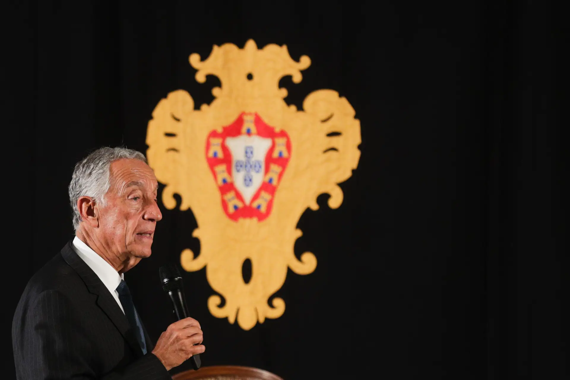 Marcelo dá um ombro à mãe que abandonou bebé: "Só em desespero total acabou por fazer o que fez"
