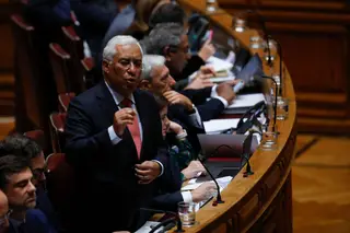 O dia em que todos atiraram ao Governo sobre o Novo Banco (e Costa tentou desviar-se das balas)