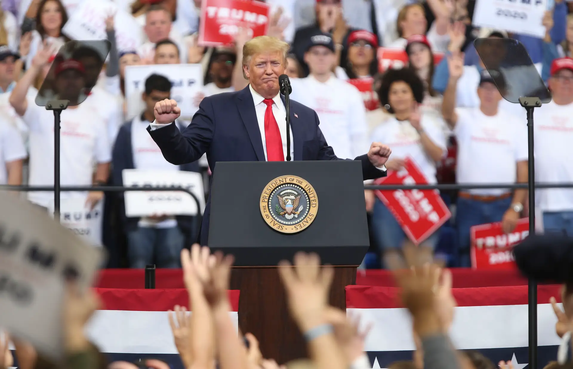 Ao fim de três anos de mandato, Trump redefiniu o cargo de Presidente dos EUA