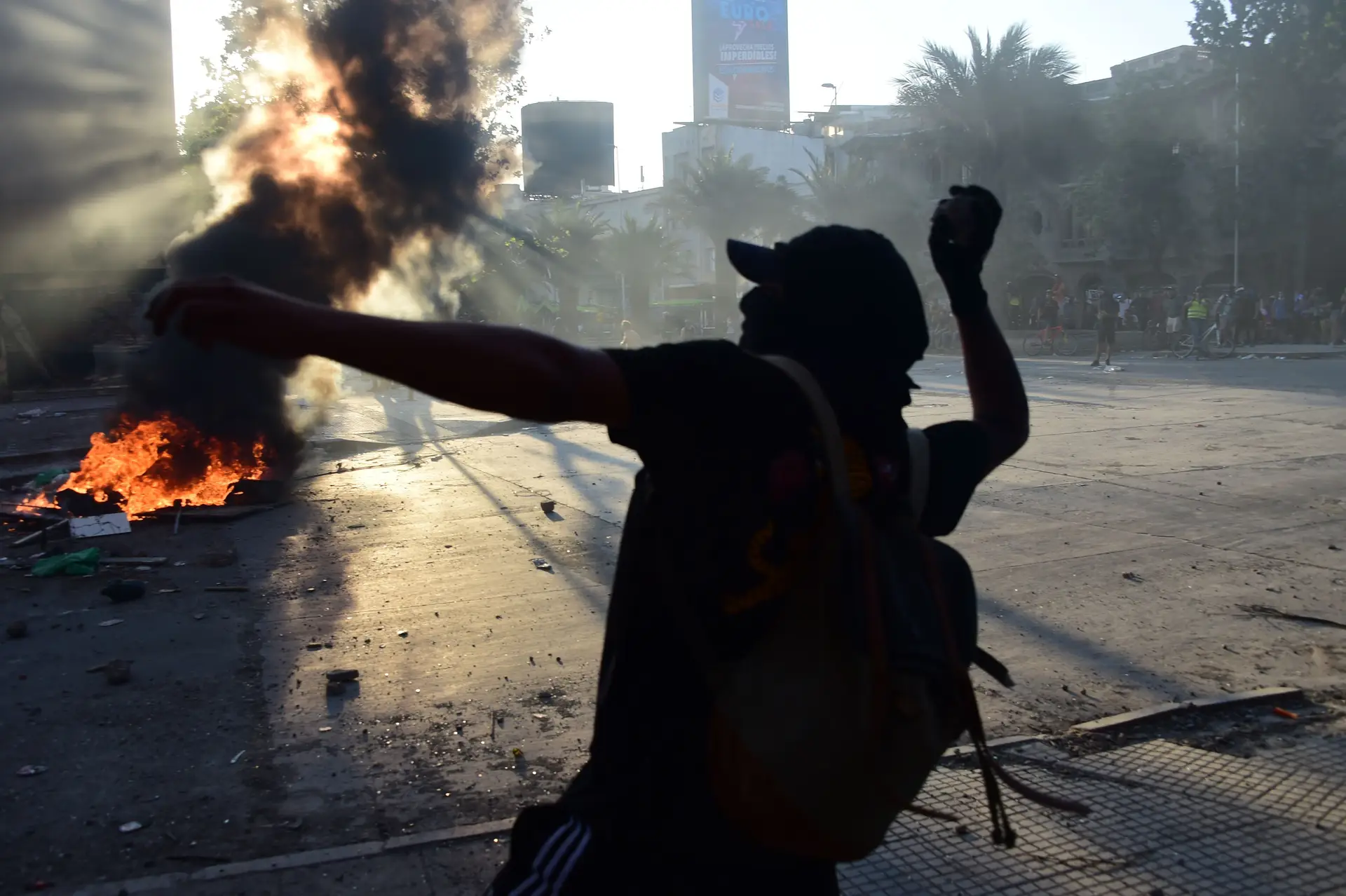 Chile. Protestos tornam-se mais violentos com ataques à polícia e incerteza sobre nova Constituição