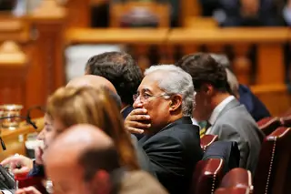 Costa vira à esquerda no IRS: englobamentos de capital avançam