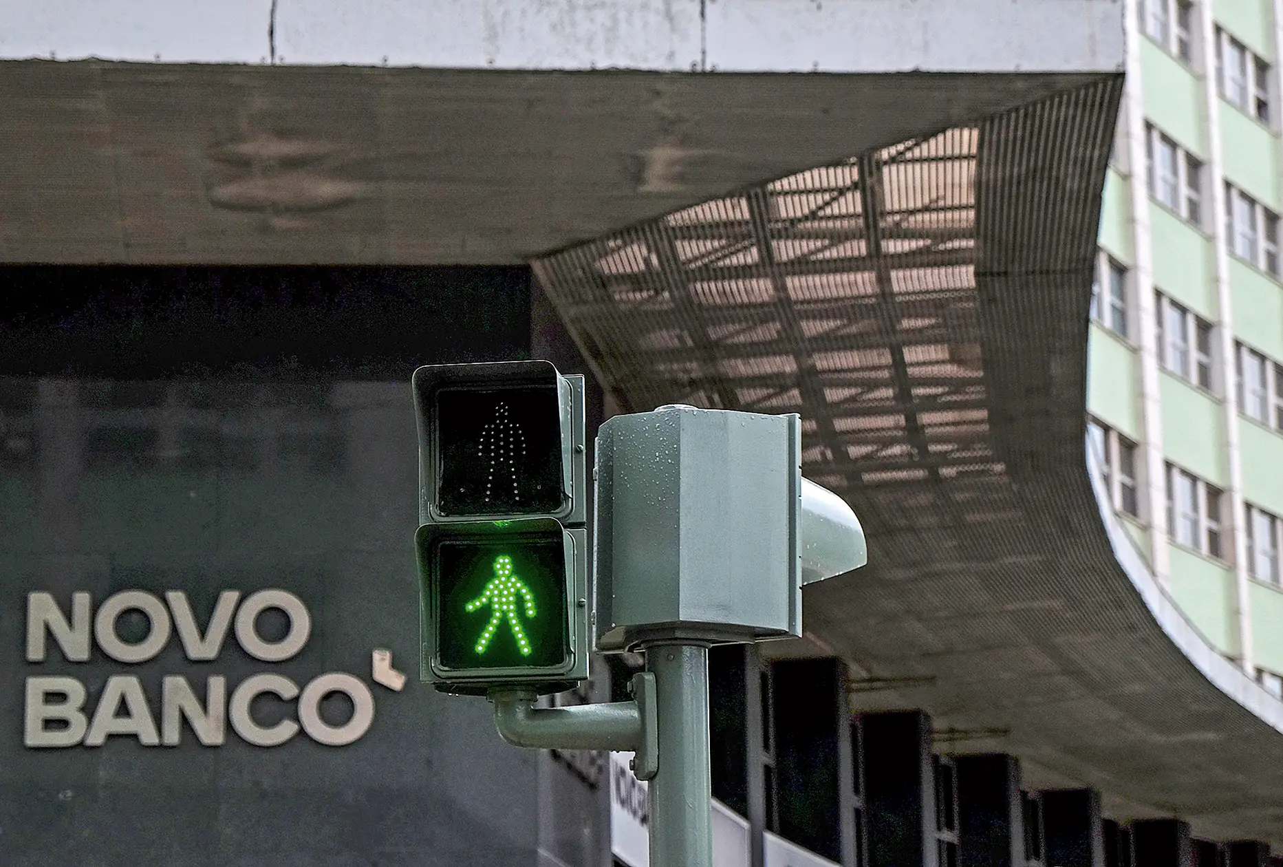 Será que vai haver um sinal verde para se avançar na antecipação da garantia dada pelo Fundo de Resolução na venda do banco em 2017?