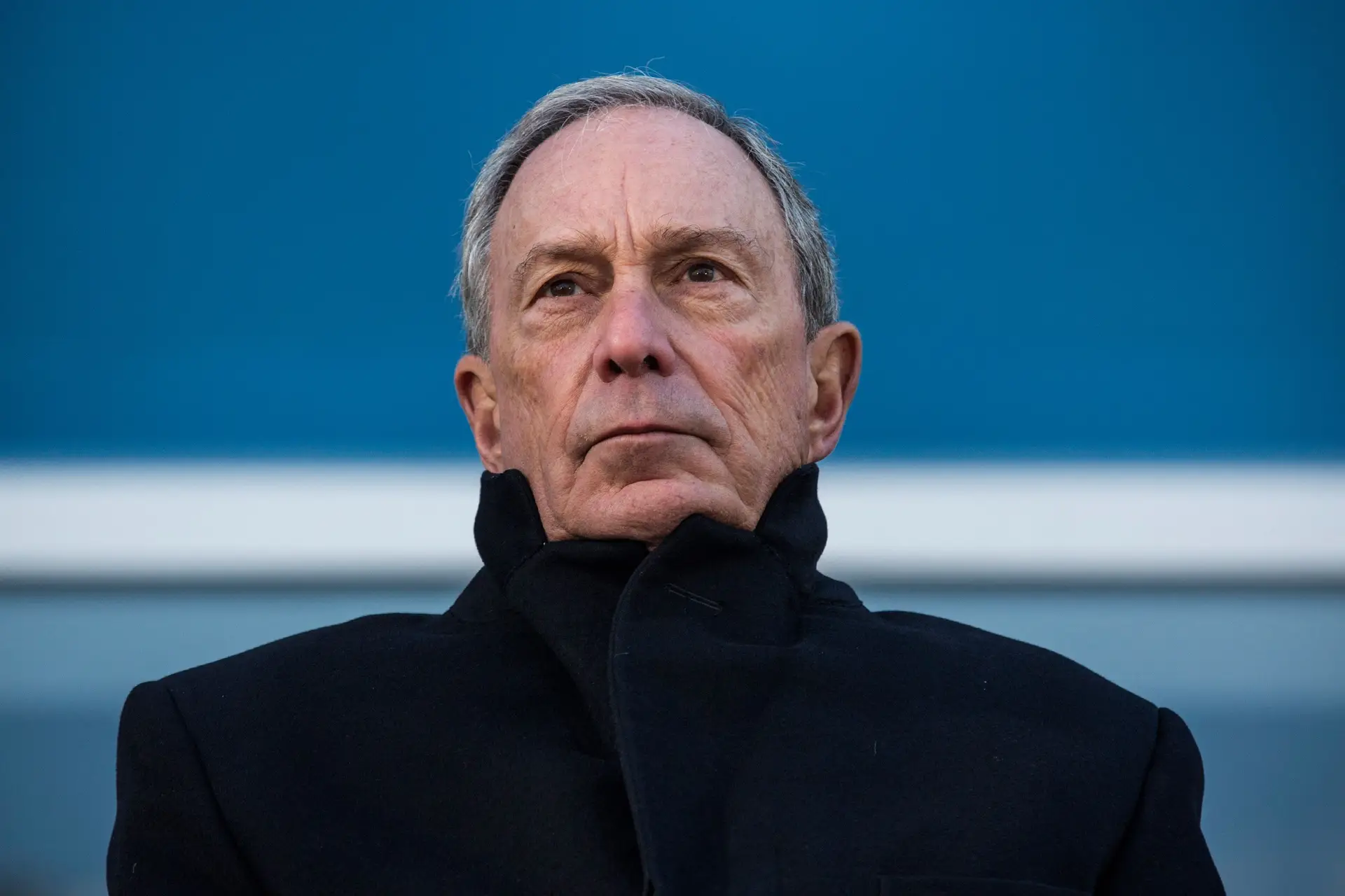 O filantropo norte-americano Michael Bloomberg é um dos co-presidentes desta associação