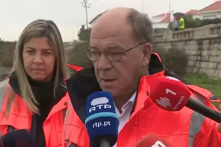 Carreiras acha "indecoroso" o Parlamento comemorar o 25 de Abril