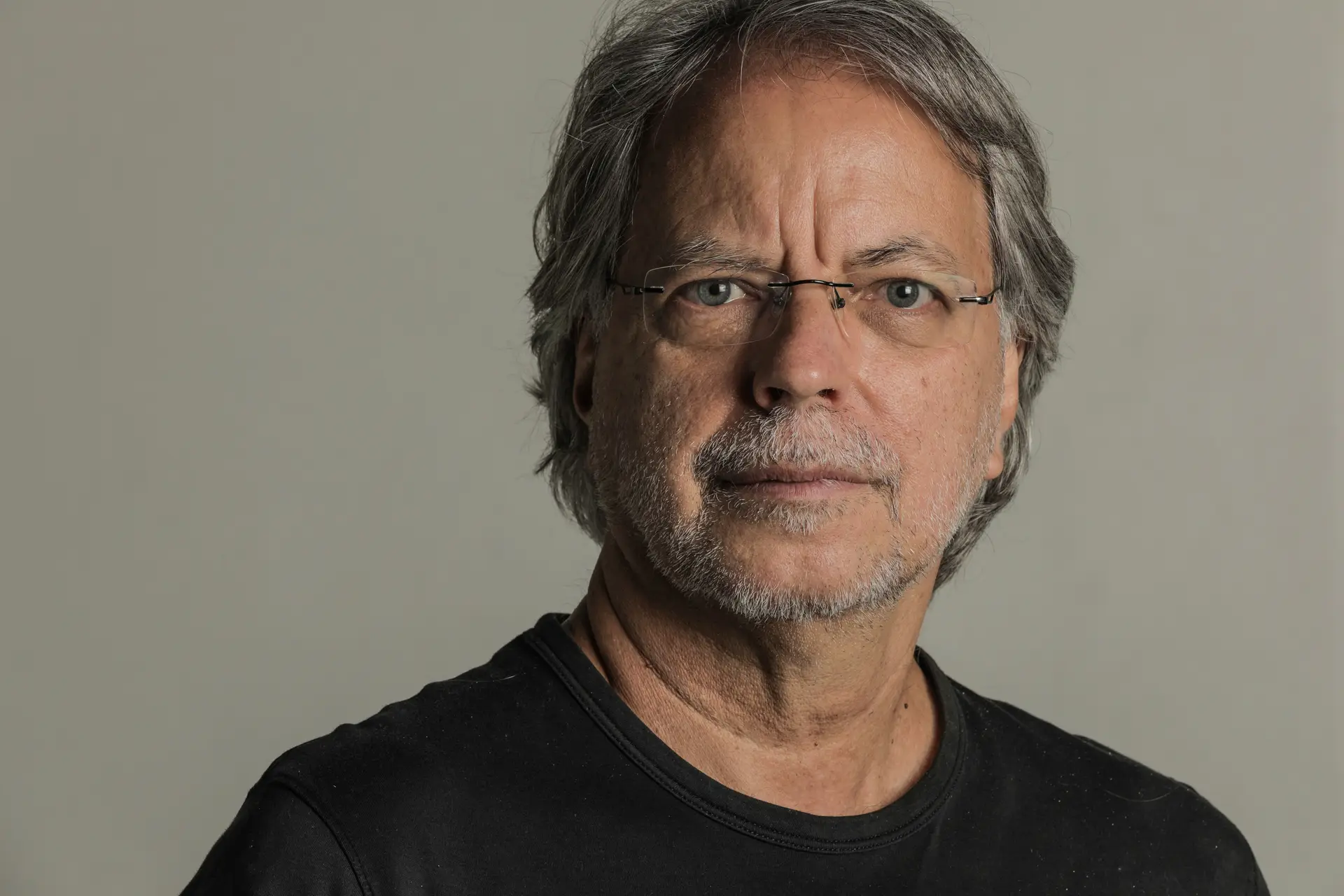 Mia Couto hesitou, mas fez uma crítica a Ventura (e Bolsonaro): "Um político, em nome da lusofonia fez uma intervenção idiota”