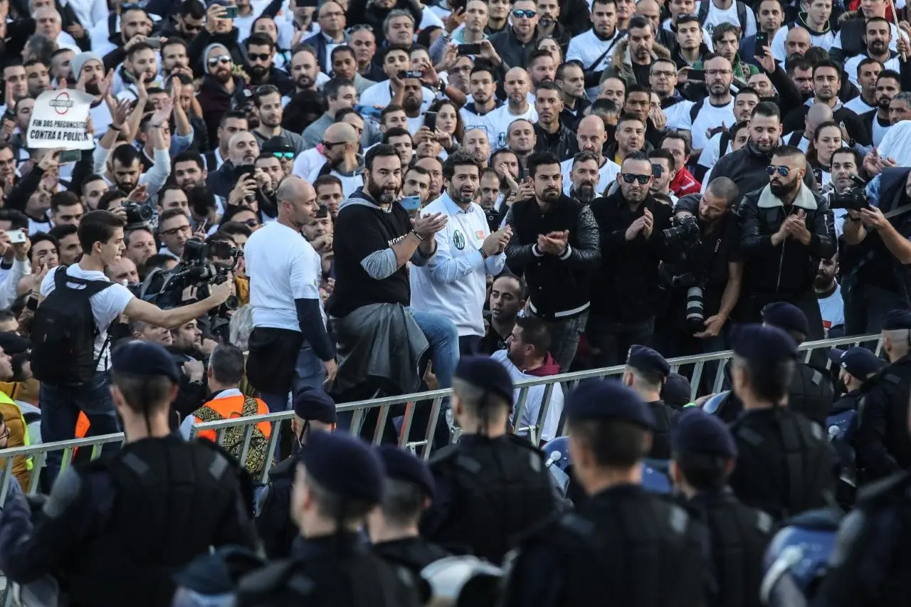 Tensão entre polícias durante a manifestação