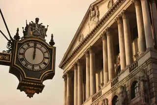 Banco de Inglaterra compra dívida a longo prazo para travar turbulência