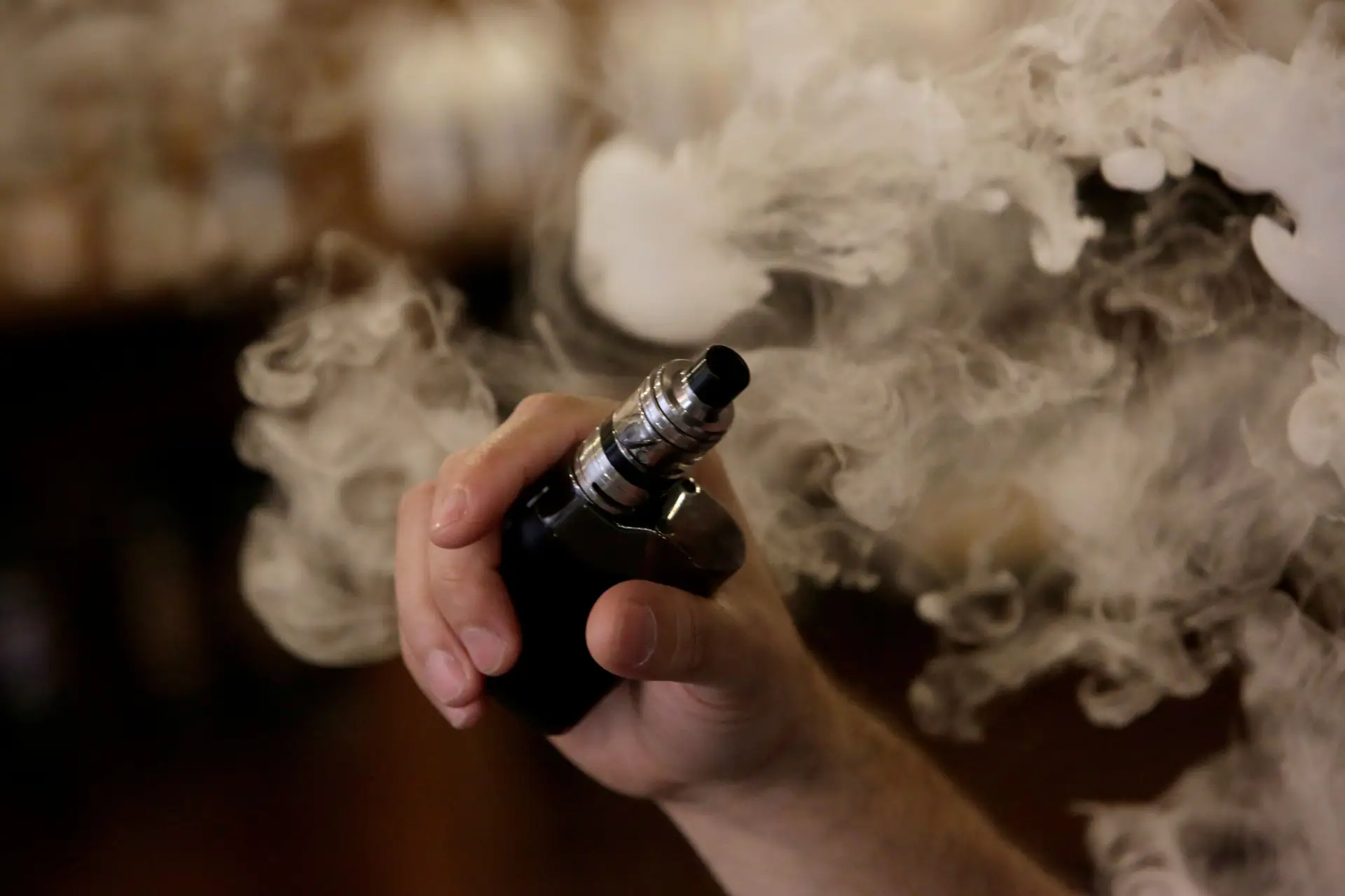 Nova Iorque proíbe venda de todos os aromas em cigarros eletrónicos e a vapor