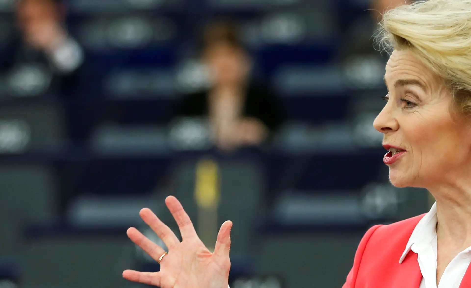 A 1 de dezembro, Ursula von der Leyen inicia funções como presidente da Comissão Europeia