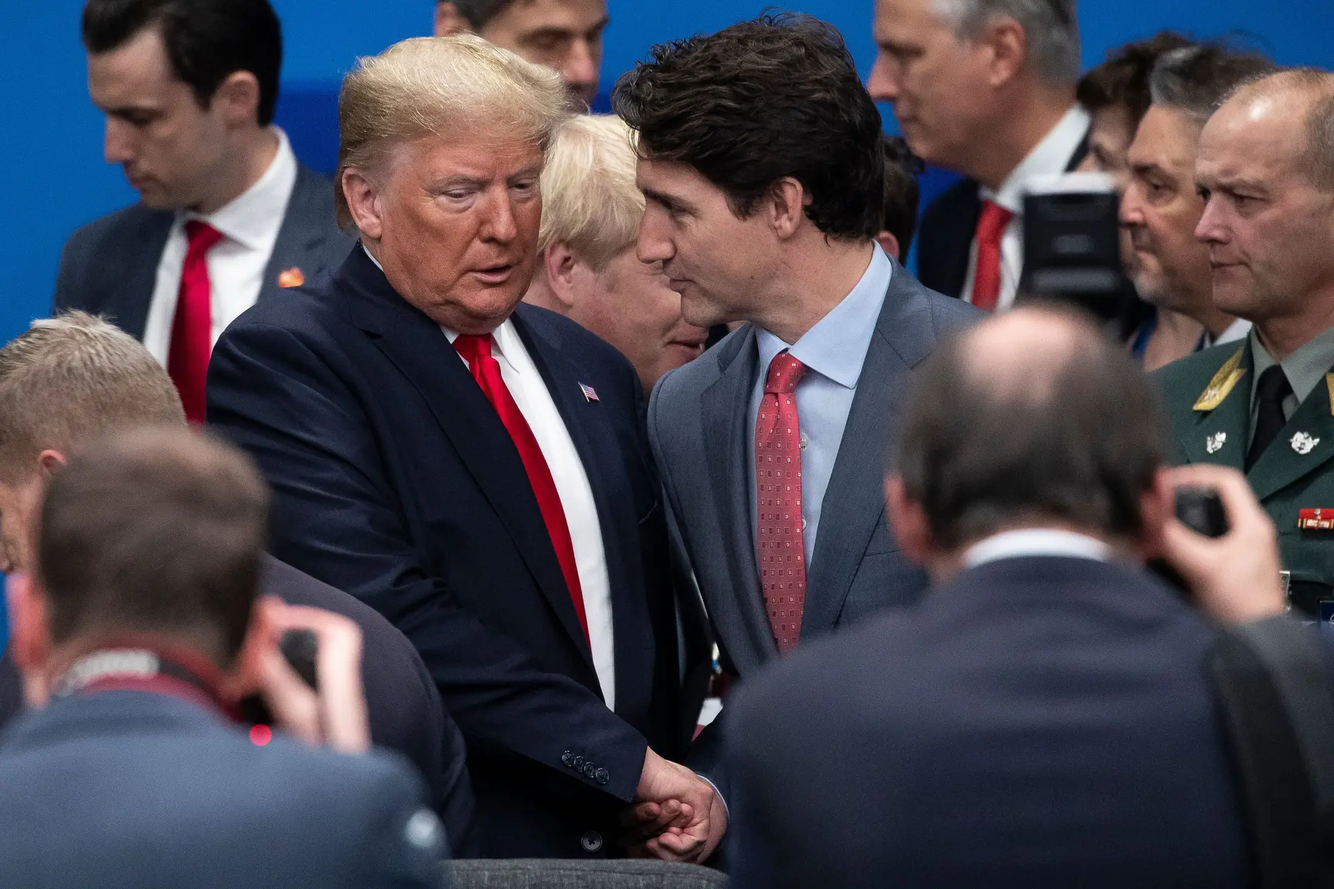 Trump furioso com Trudeau depois de alguns líderes mundiais terem sido apanhados a criticar em segredo o presidente dos EUA
