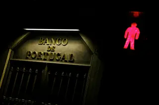 Branqueamento de capitais: bancos têm até hoje para enviar ao regulador planos de prevenção