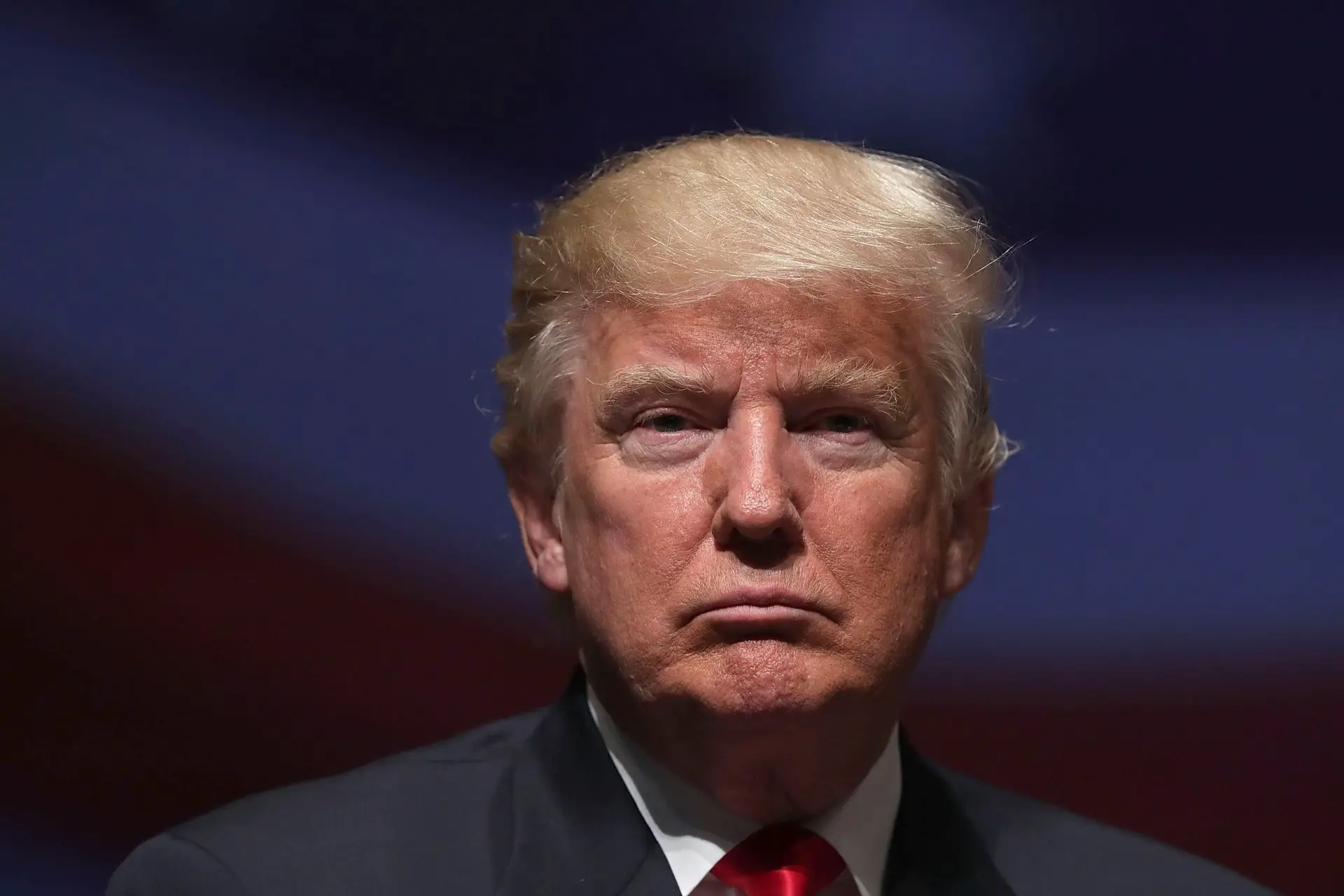 Na origem do processo de destituição a Donald Trump está um telefonema com o homólogo ucraniano, Volodymyr Zelensky